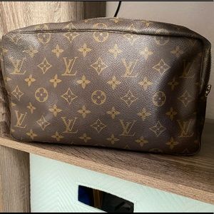 Louis Vuitton Trousse Toiletry Pouch Canvas 23